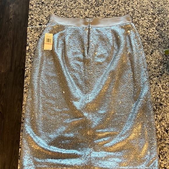 Sequin skirt with split - Picture 5 of 6
